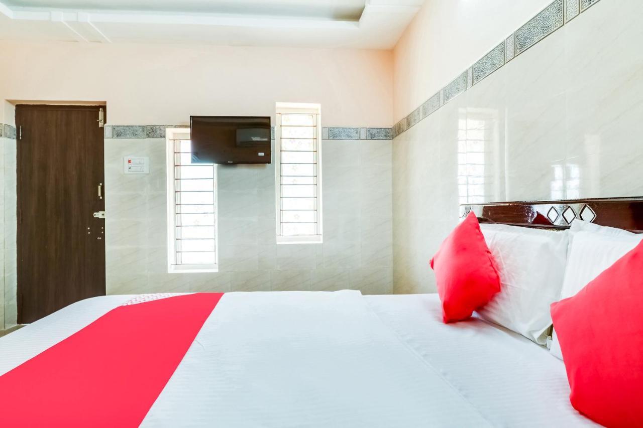 Oyo 68320 Bgr Residency Hotell Tirupati Exteriör bild
